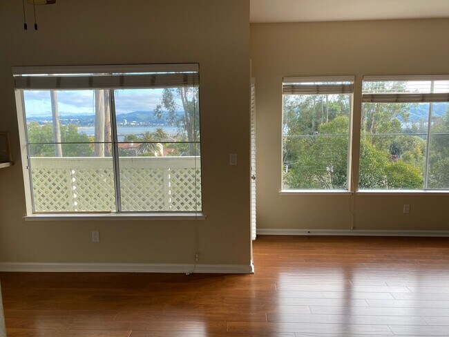 Building Photo - 735 Buchanan Street, Unit 107