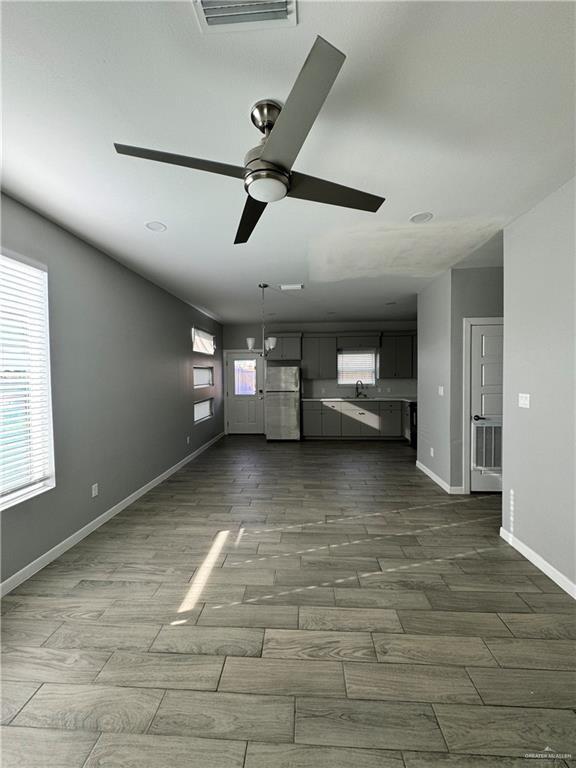 Foto del edificio - 3204 S Colt Ln
