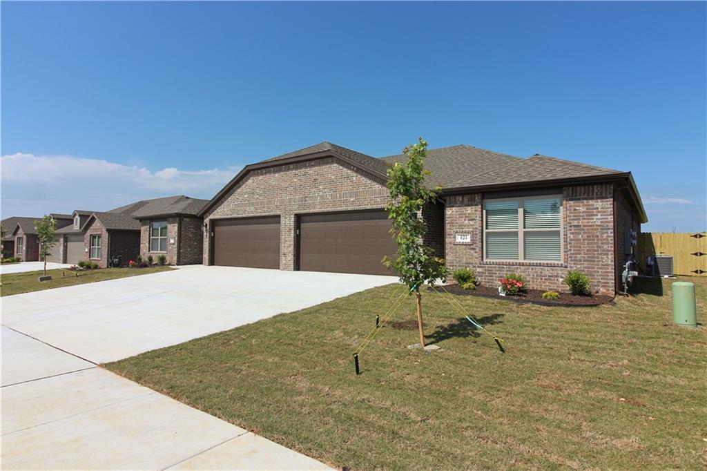 421 Barbet Dr, Centerton, AR 72719 Townhouse for Rent in Centerton