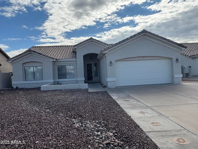 Building Photo - 6121 E Hermosa Vista Dr