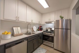 Building Photo - The Fairmont