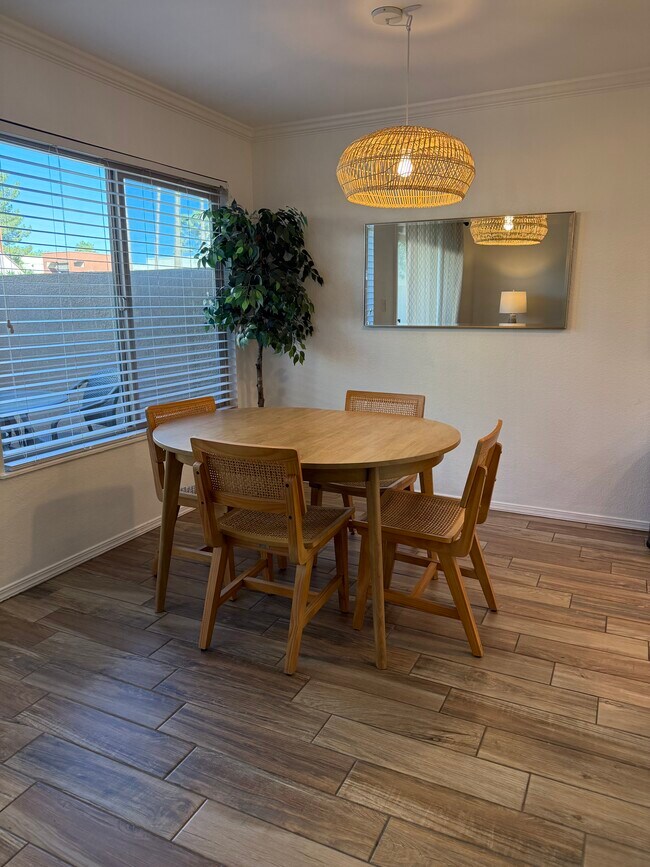 Foto del edificio - 3600 N Hayden Rd