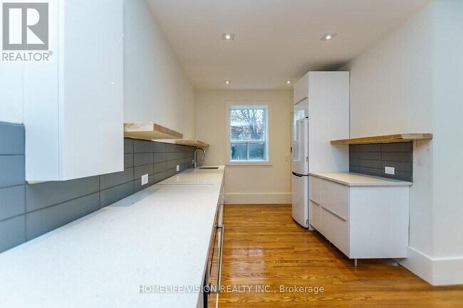 Photo du bâtiment - 302 Sumach St