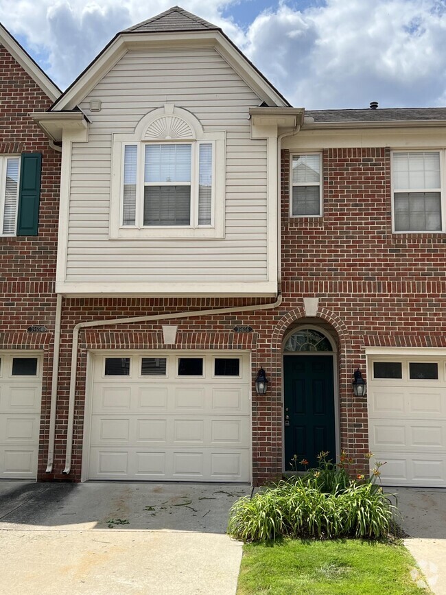 Building Photo - 39656 Rockcrest Ln