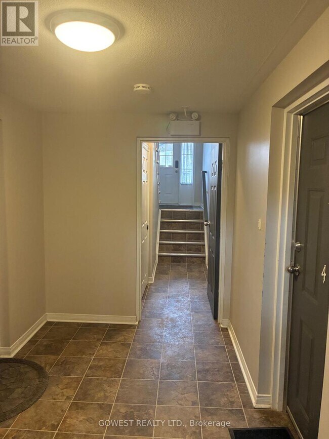 Building Photo - 106 McMurchie Ln