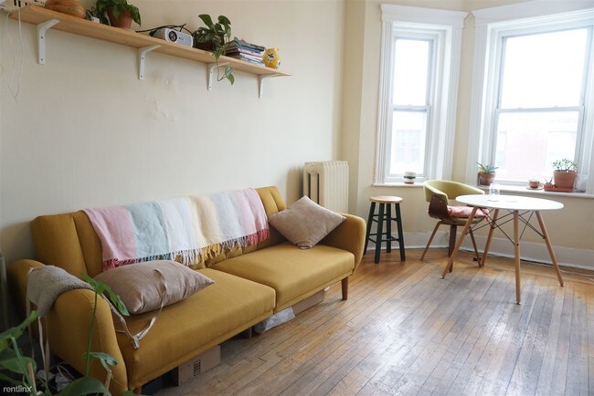 Foto del edificio - 1 br, 1 bath  - 11 Royce Rd # 17YX