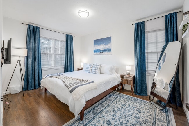 Foto del edificio - 1464 E 41st St