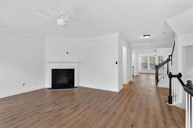 Building Photo - 3267 Ferncliff Ln