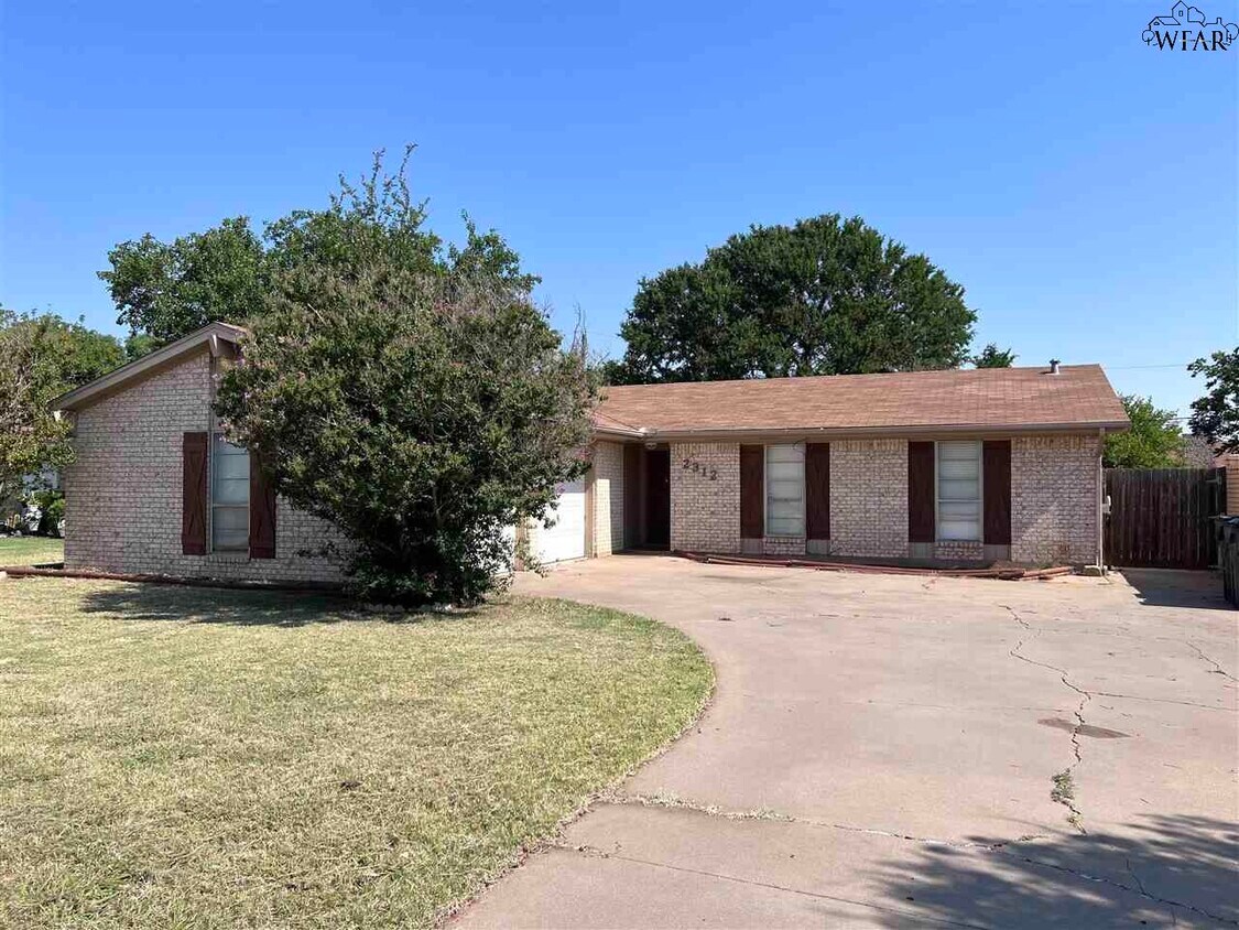 2312 Perrin Dr, Wichita Falls, TX 76306 House for Rent in Wichita