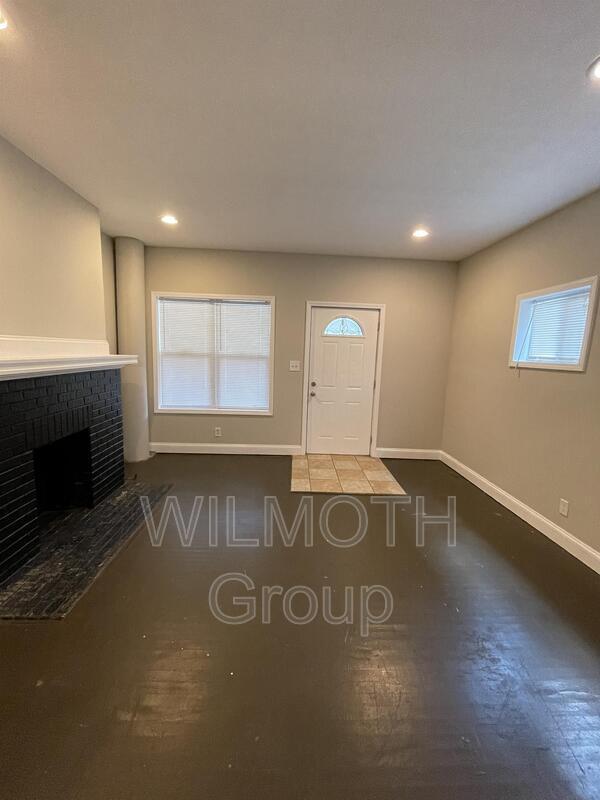 Building Photo - 2934 N College Ave