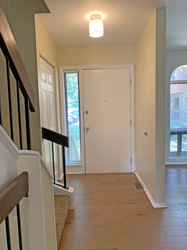 Foto del edificio - 4615 Mayhunt Ct