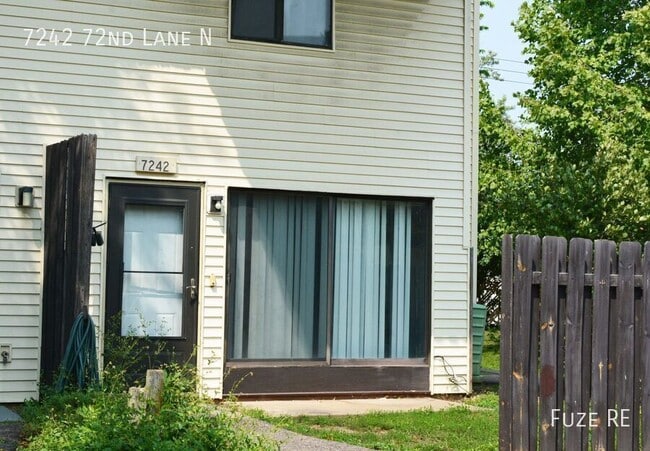 Building Photo - 7242 72nd Ln N