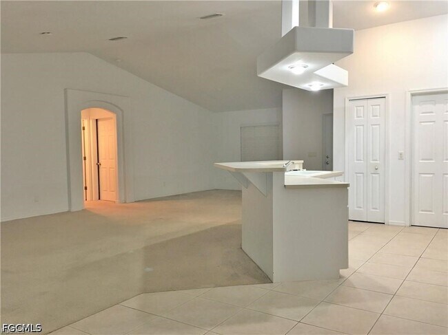 Foto del edificio - 2221 SW 8th Pl