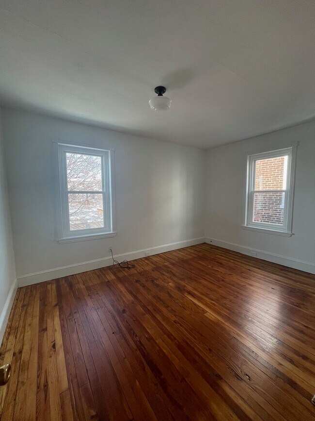 Foto del edificio - 338 Rector St