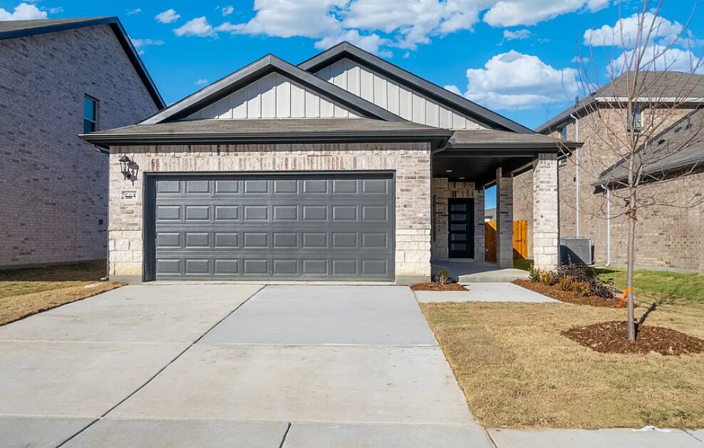 Foto principal - 609 Hemingway Ln