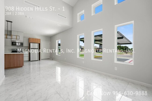 Foto del edificio - 1st Month Free with 13 Month Lease