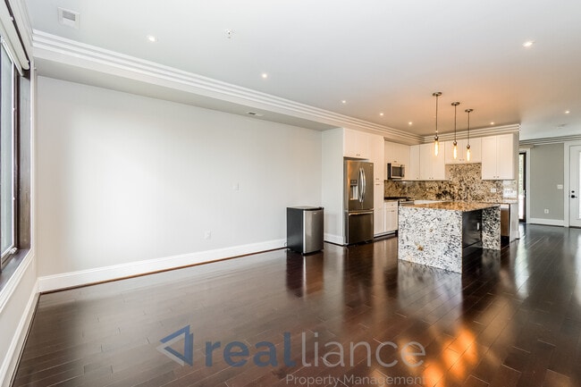 Photo - 4527 Georgia Ave NW House