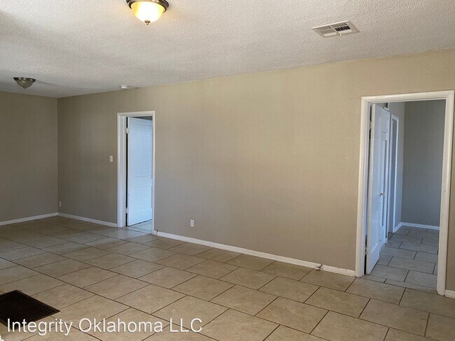 Building Photo - 2 br, 1 bath House - 4302 North Peniel Avenue