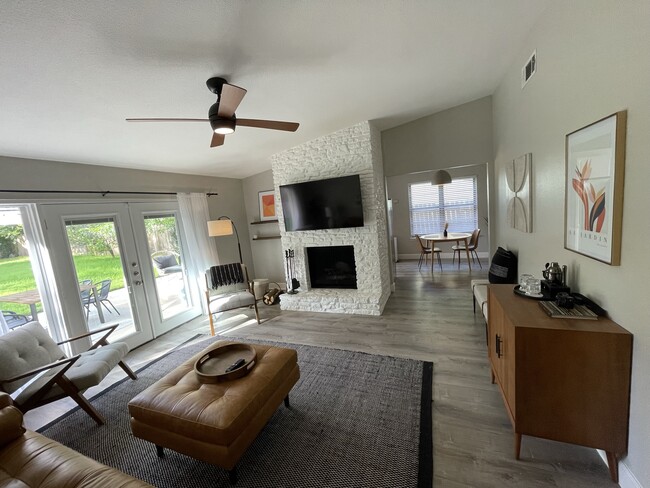 Foto del edificio - 10200 Quail Valley Blvd