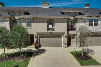 Building Photo - Available August 2026! Gorgeous 4 Bed, 4.5...