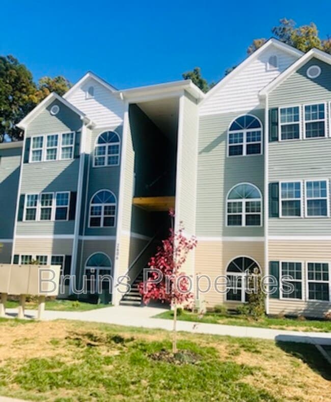 Building Photo - 2606 Pennoak Way