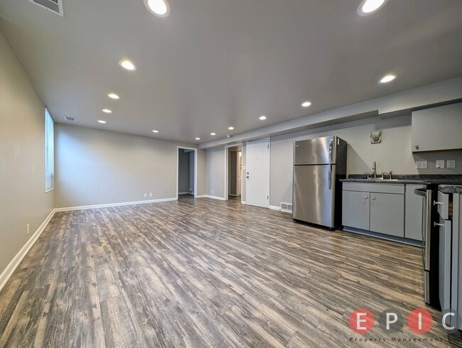Building Photo - Remodeled basement apartment in Harvard/Yale Area