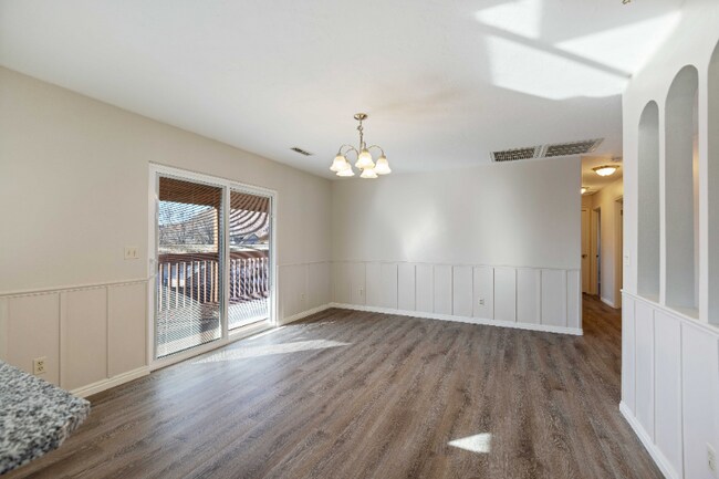 Foto del edificio - 3018 Bayberry Cir