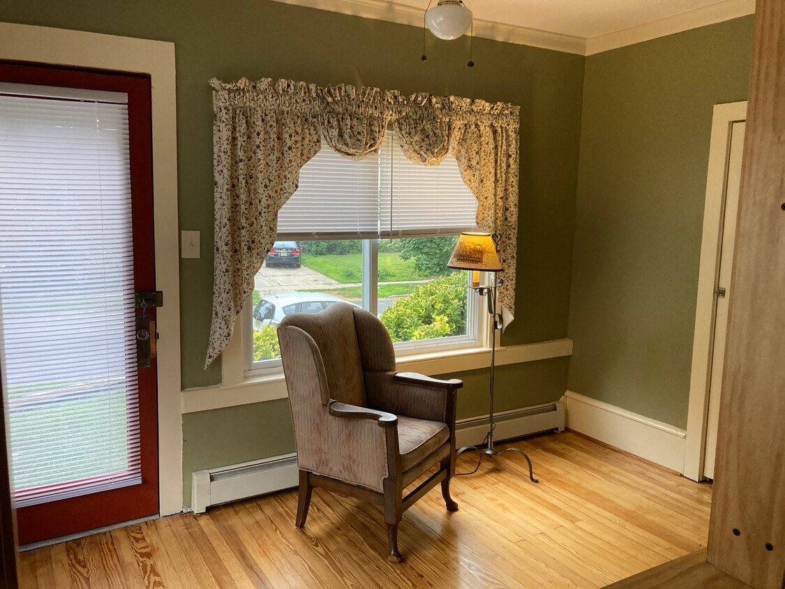 Foto principal - 107 S Logan Ave