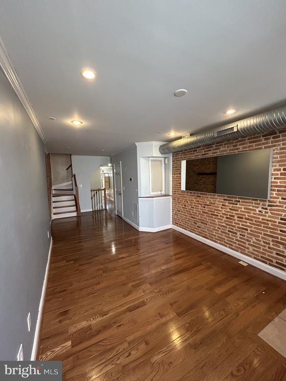 Foto del edificio - 113 N Bradford St