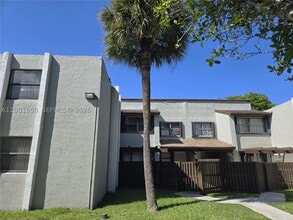 Building Photo - 10020 NW 9th St Cir