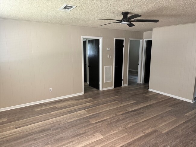 Foto del edificio - 610 County Rd 157