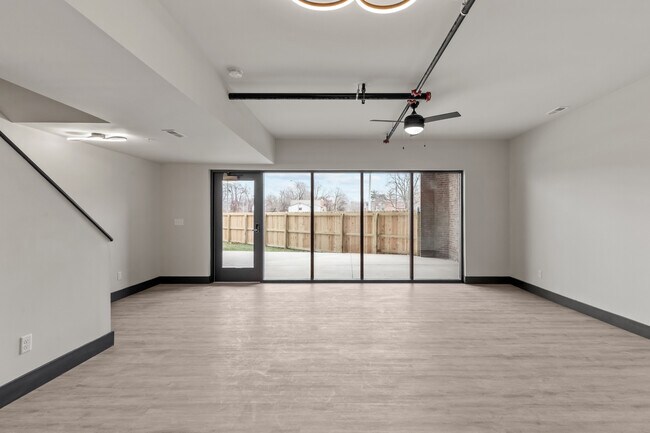 Building Photo - Station House | Near The Loop
