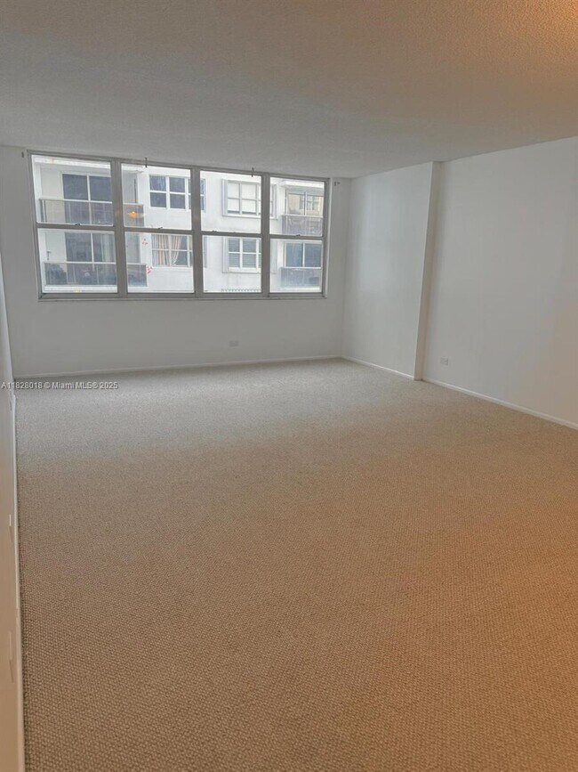 Building Photo - 6039 Collins Ave