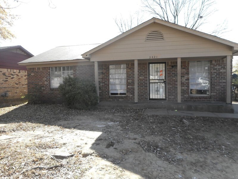 Foto principal - 3421 Piney Woods Ave
