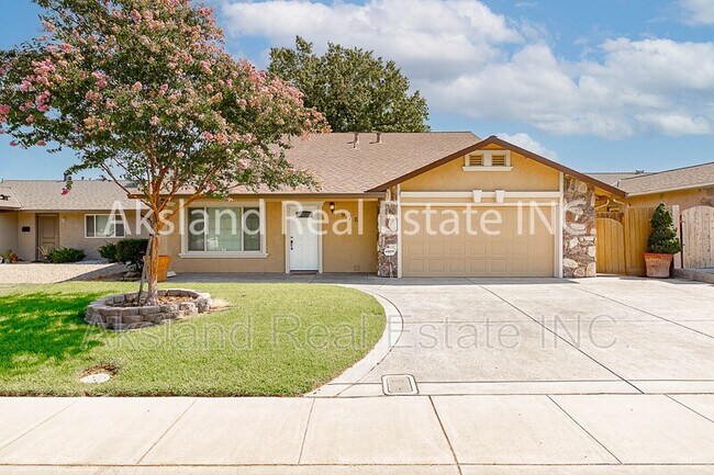 Building Photo - 976 El Portal Ave