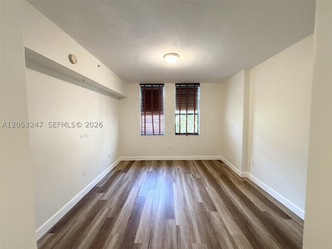 Building Photo - 55 Merrick Wy