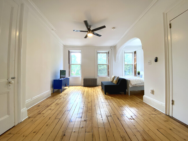 Building Photo - 314 Montgomery St