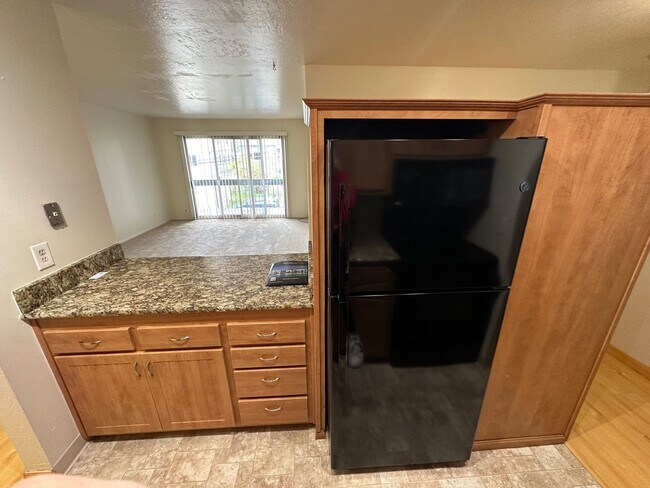 Foto del edificio - Spacious 1 Bedroom near Lake Merritt! FIRS...