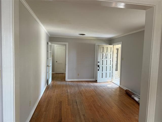 Building Photo - 1321 Lakewood Dr