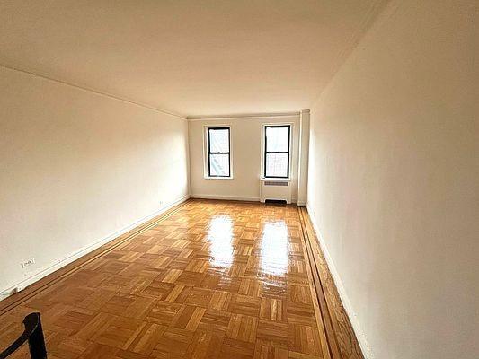 Foto del edificio - 1 bedroom in BRONX NY 10467