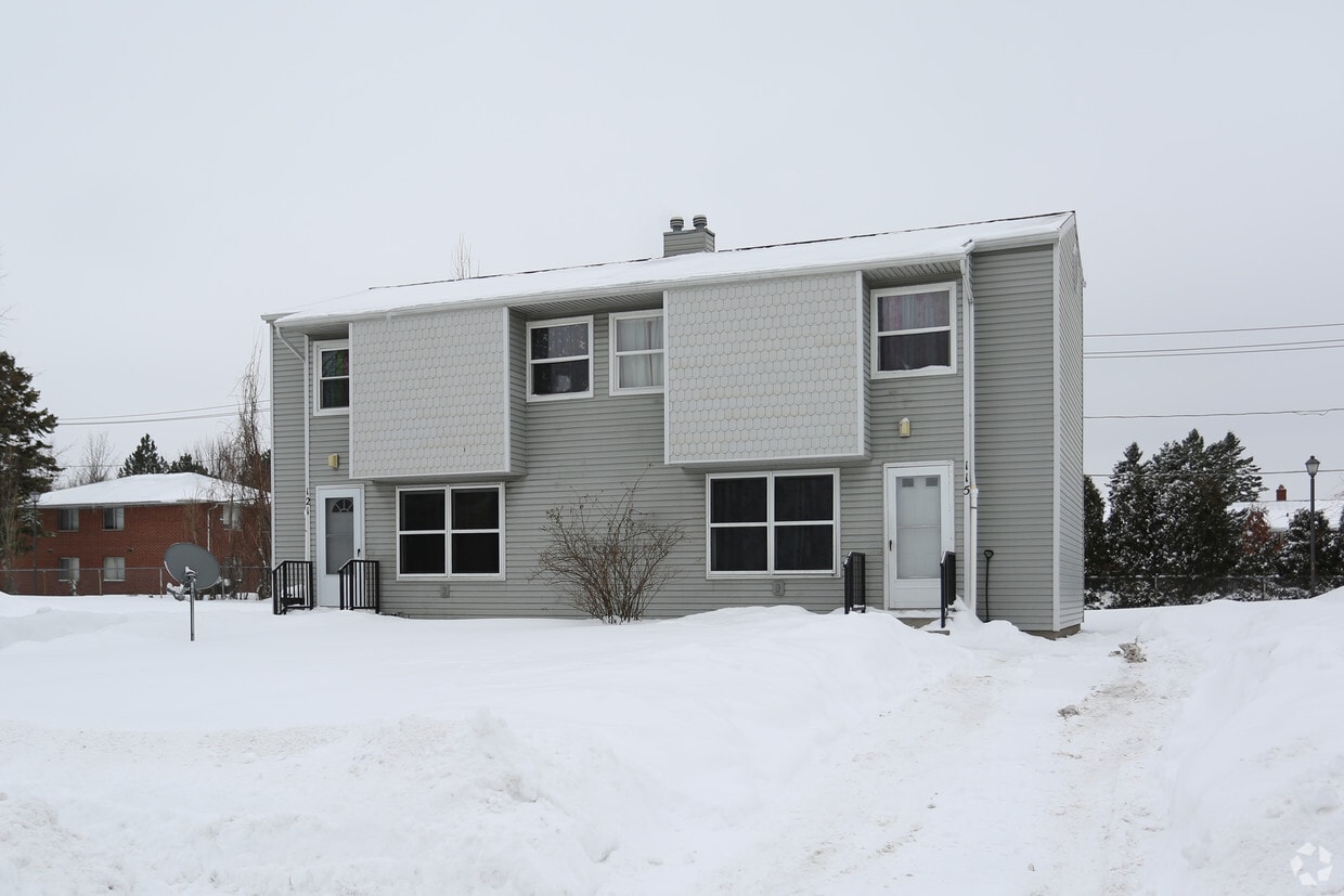 Seneca Manor Studios Apartments in Rochester, NY