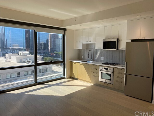Foto del edificio - 400 S Broadway
