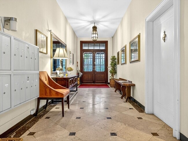 Foto del edificio - 93 Beacon St