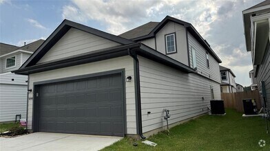 Building Photo - 13249 Musky Dr