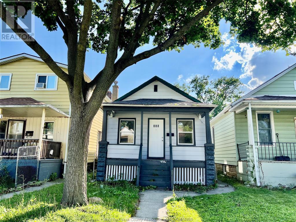 Primary Photo - 455 Aylmer Ave