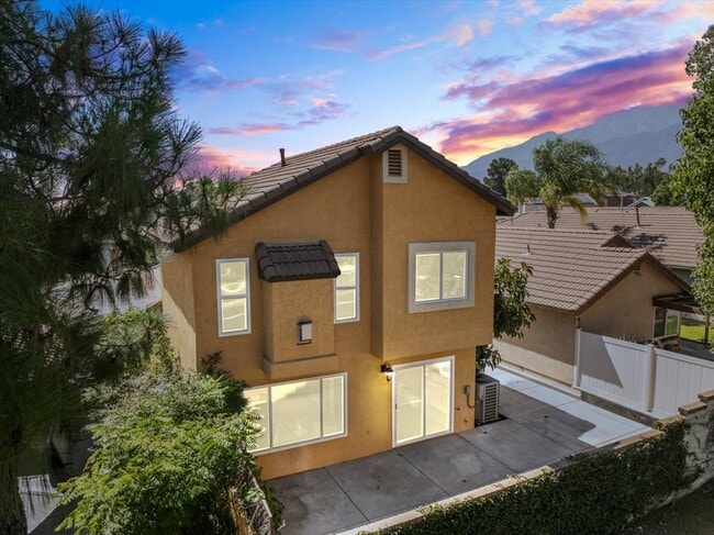 Foto del edificio - 6979 Walker Ct