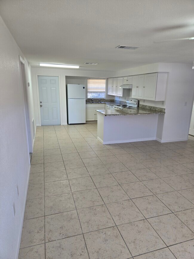 Foto del edificio - 2749 17th St