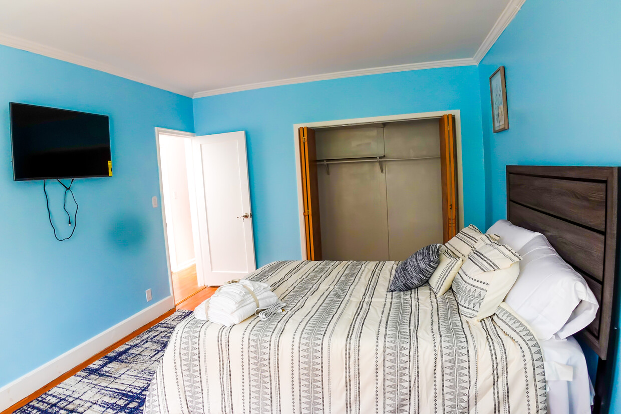 Foto principal - 9404 Avenue B