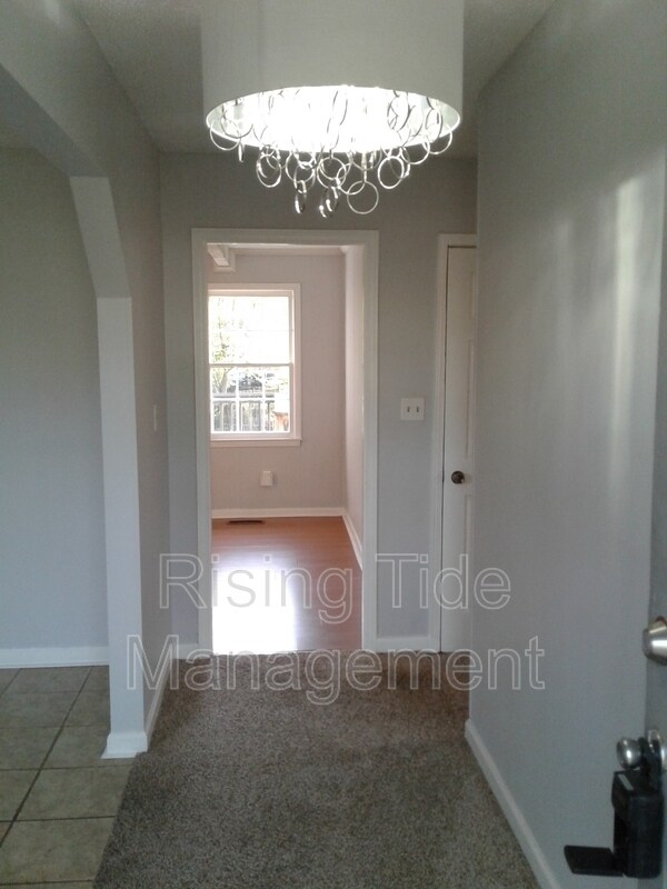 Foto del edificio - 1001 Christopher Dr