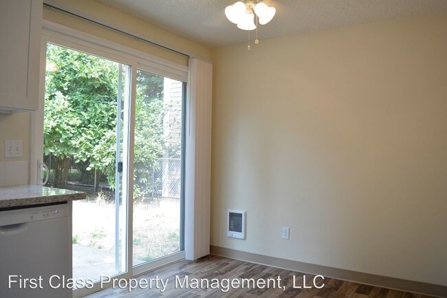 Building Photo - 1616 WILLAMETTE FALLS Dr